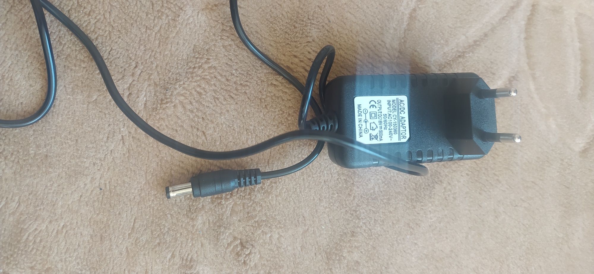 Ładowarka model CY-150360
