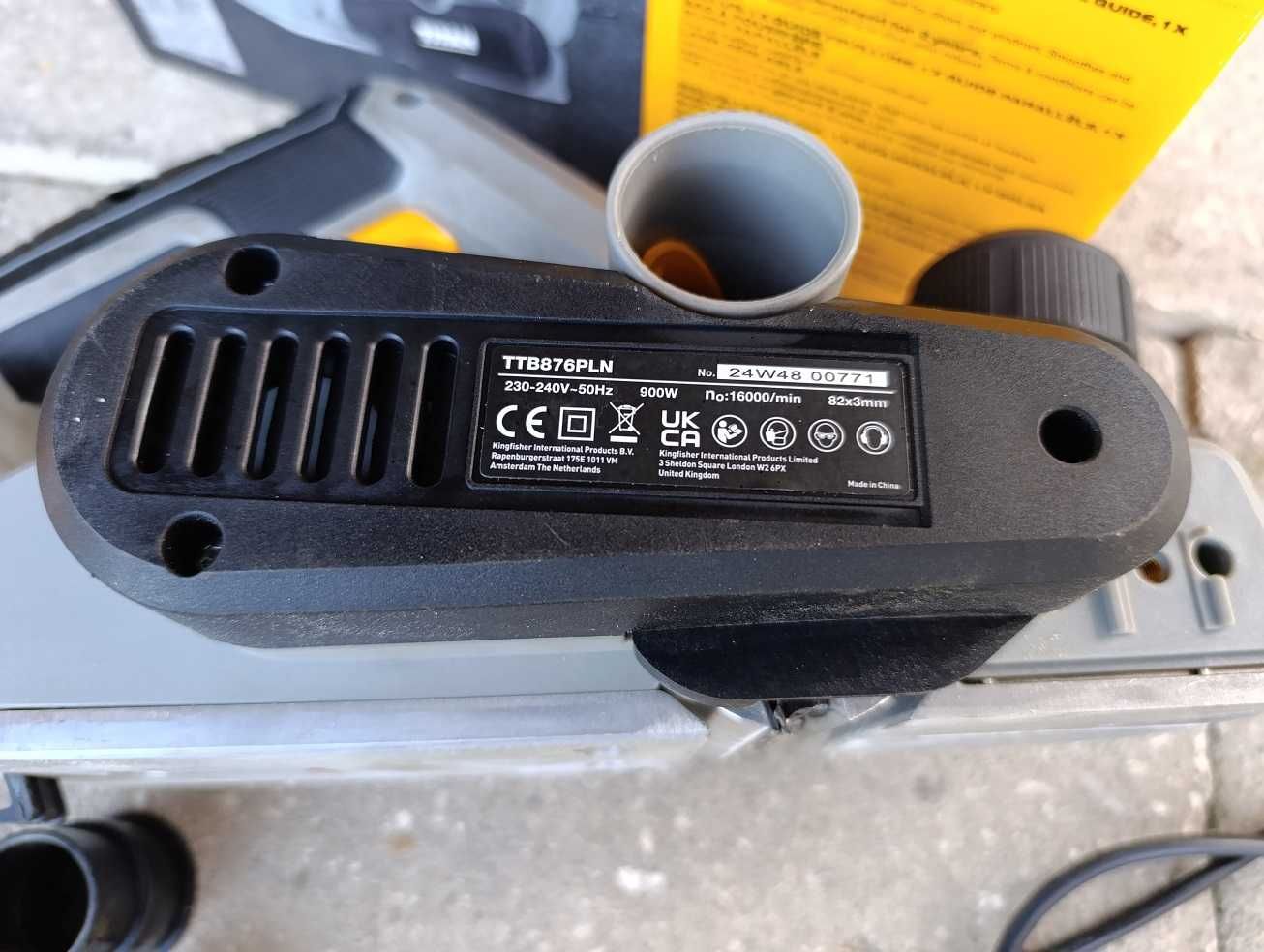 Strug Hebel Elektryczny 900W TitanTTB876PLN 82mm strugarka