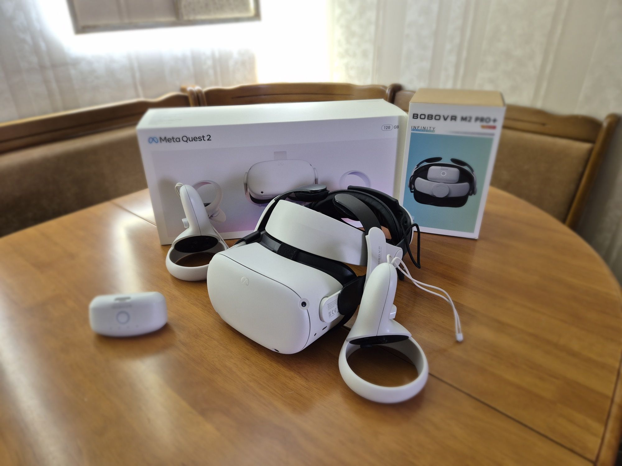 Oculus Quest 2 (128 ГБ) + Bobo VR M2 Pro