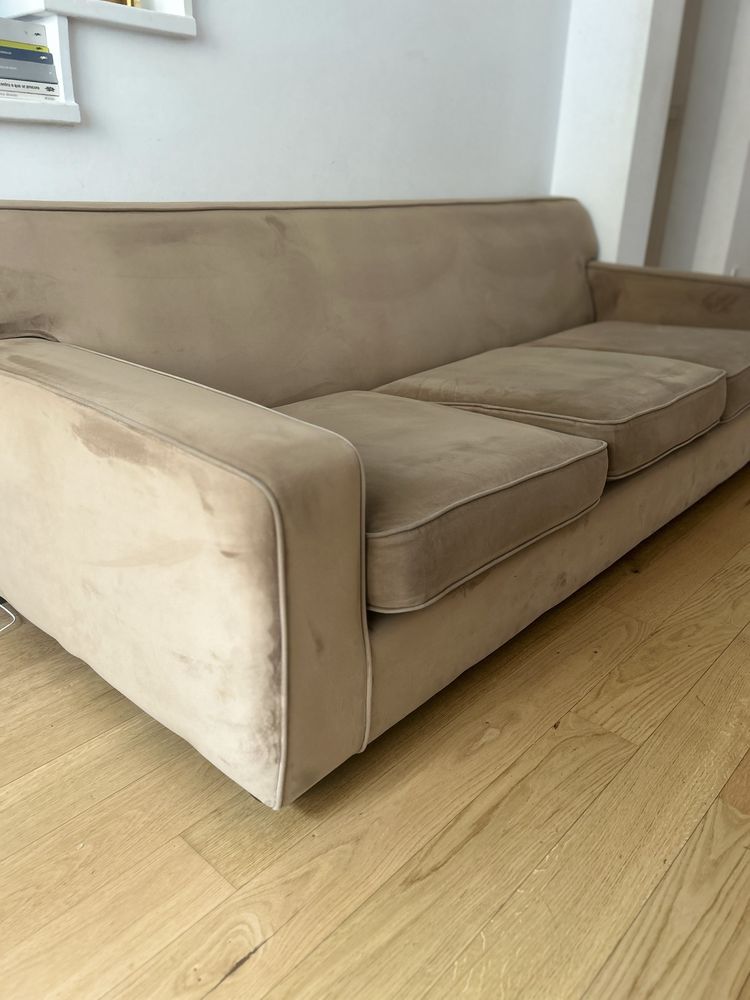 Sofa 3 lugares da Area em Veludo castanho