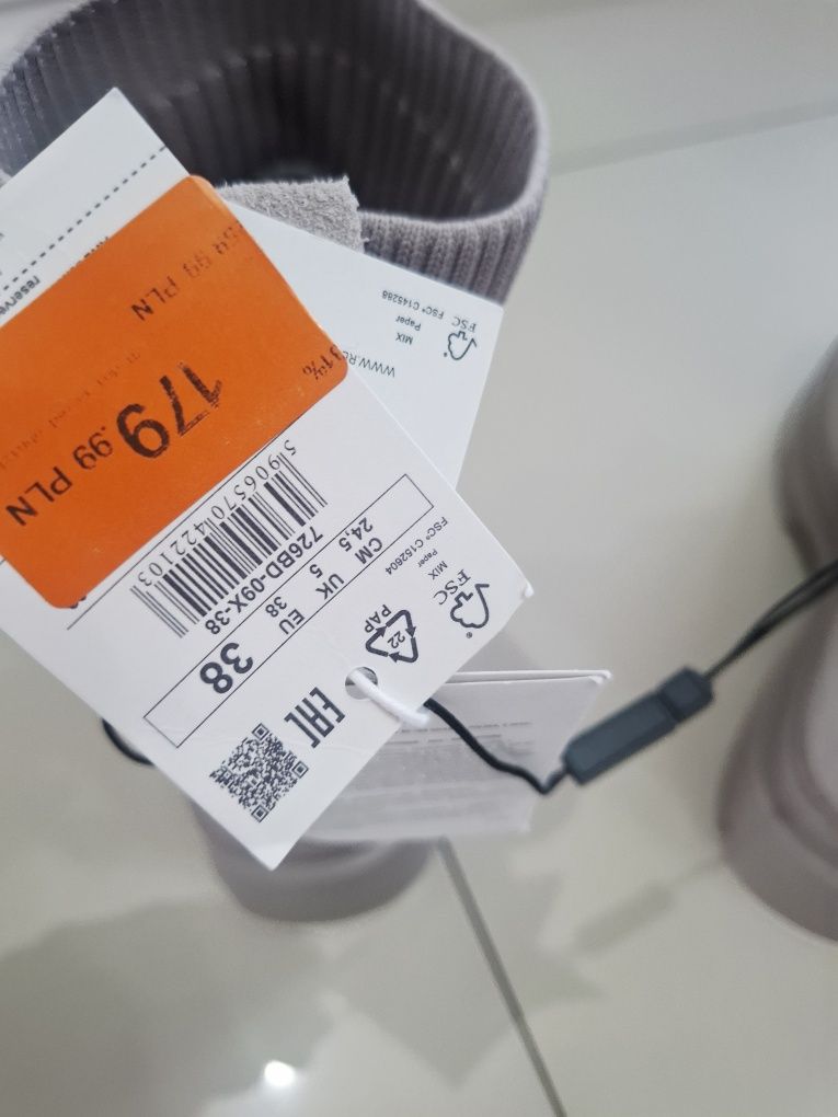 Jesienno zimowe botki buty Nowe reserved 38