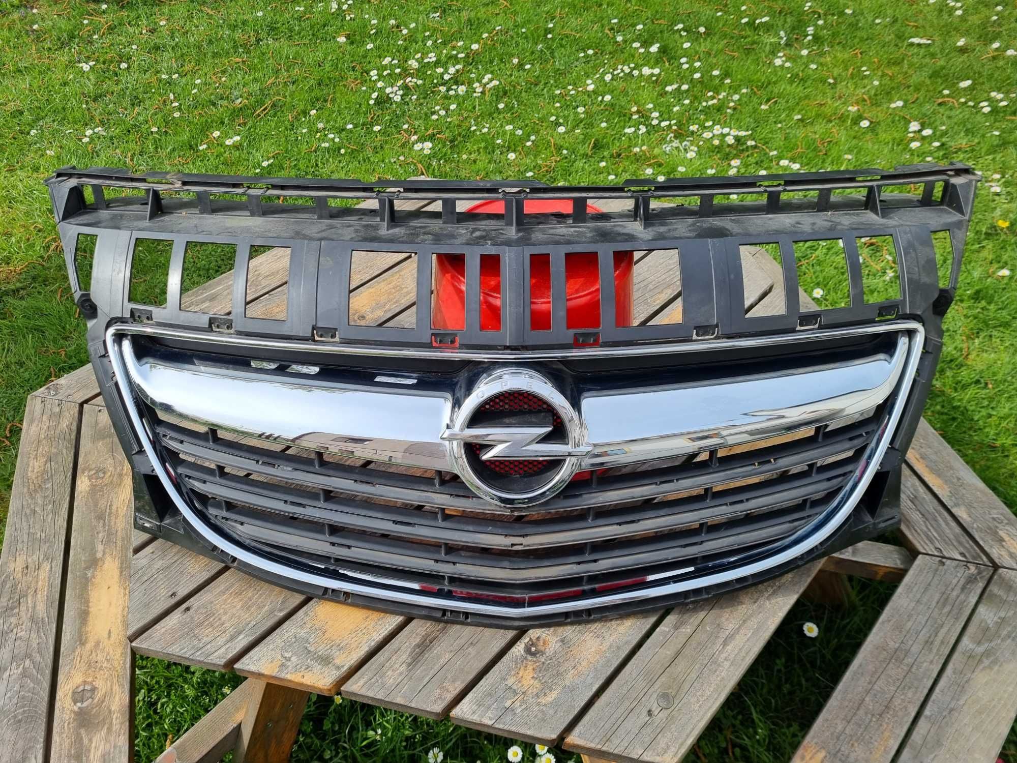 OPEL MERIVA B Lift (13-17)- ATRAPA grill zderzaka pod full CHROM