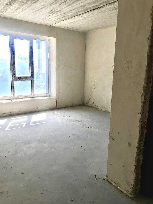 Здана/на документах/Однокімнатна в новобудові поруч парку Шевченка