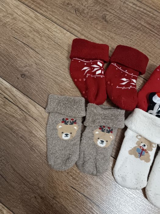 Świąteczne skarpety antypoślizgowe H&M 13/15 - 4 szt