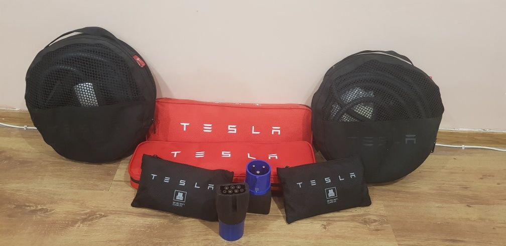 Продам зарядку Tesla