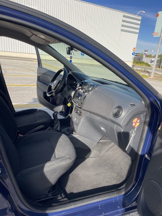 Dacia Logan 2020  (gasolina)  ou troco em ZOE negociável