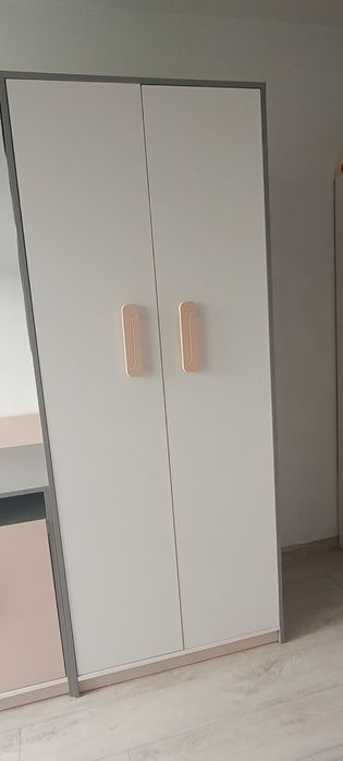 Komplet mebli dla dziewczynki