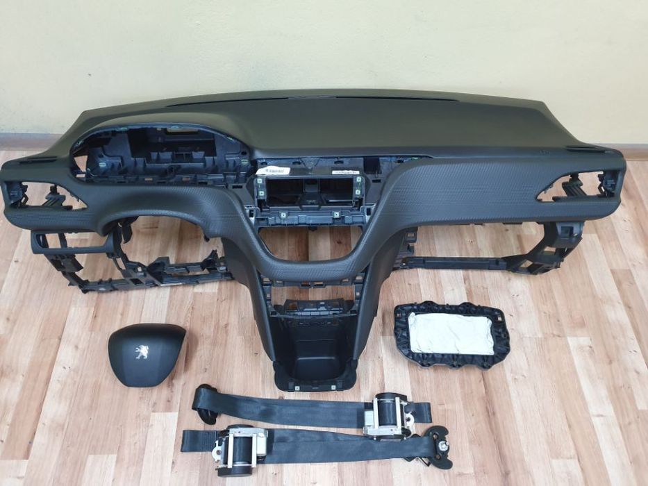 PEUGEOT 208 DESKA KONSOLA AIRBAG PODUSZKA PASY