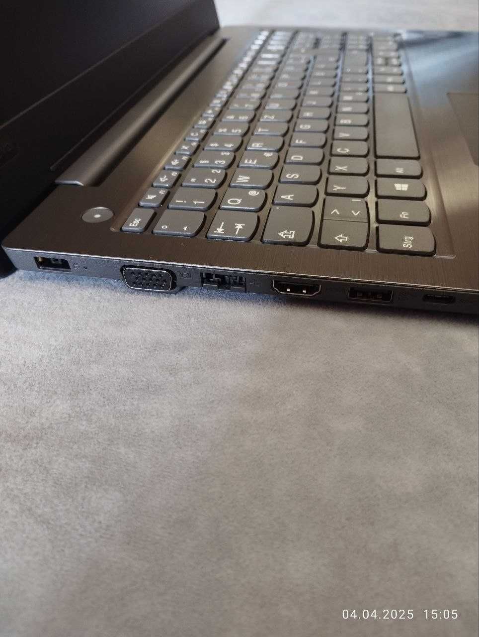 Lenovo V330-15IKB • i5  (81AX0127GE) Як Новий