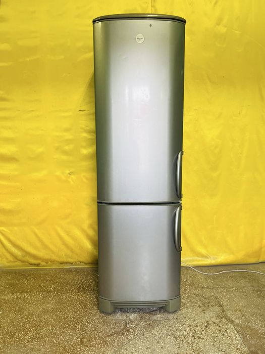 Двухкамерный холодильник Electrolux NoFrost