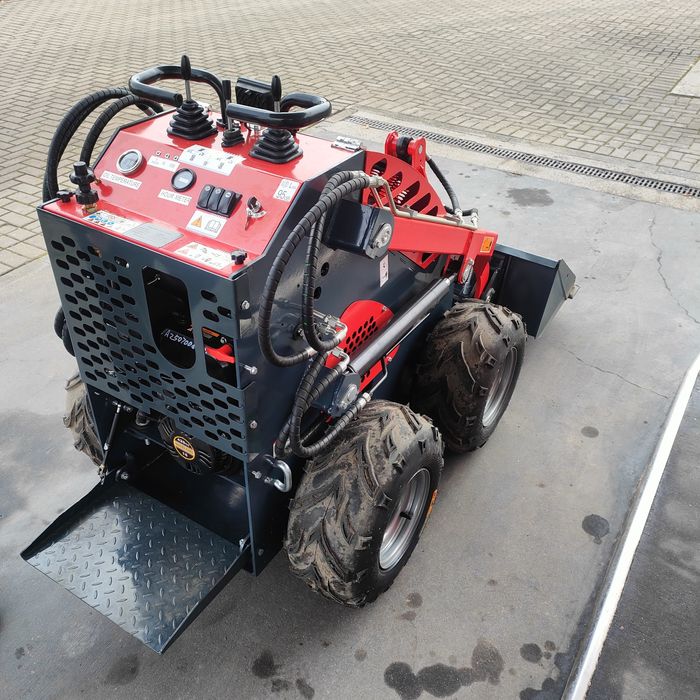 Mini ładowarka LW330S – kompaktowa, mocna i ekonomiczna