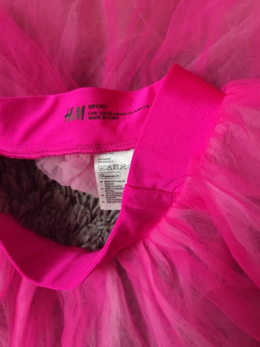 Tiulowa spódniczka dla dziewczynki na balet H&M Sport r. 122/128