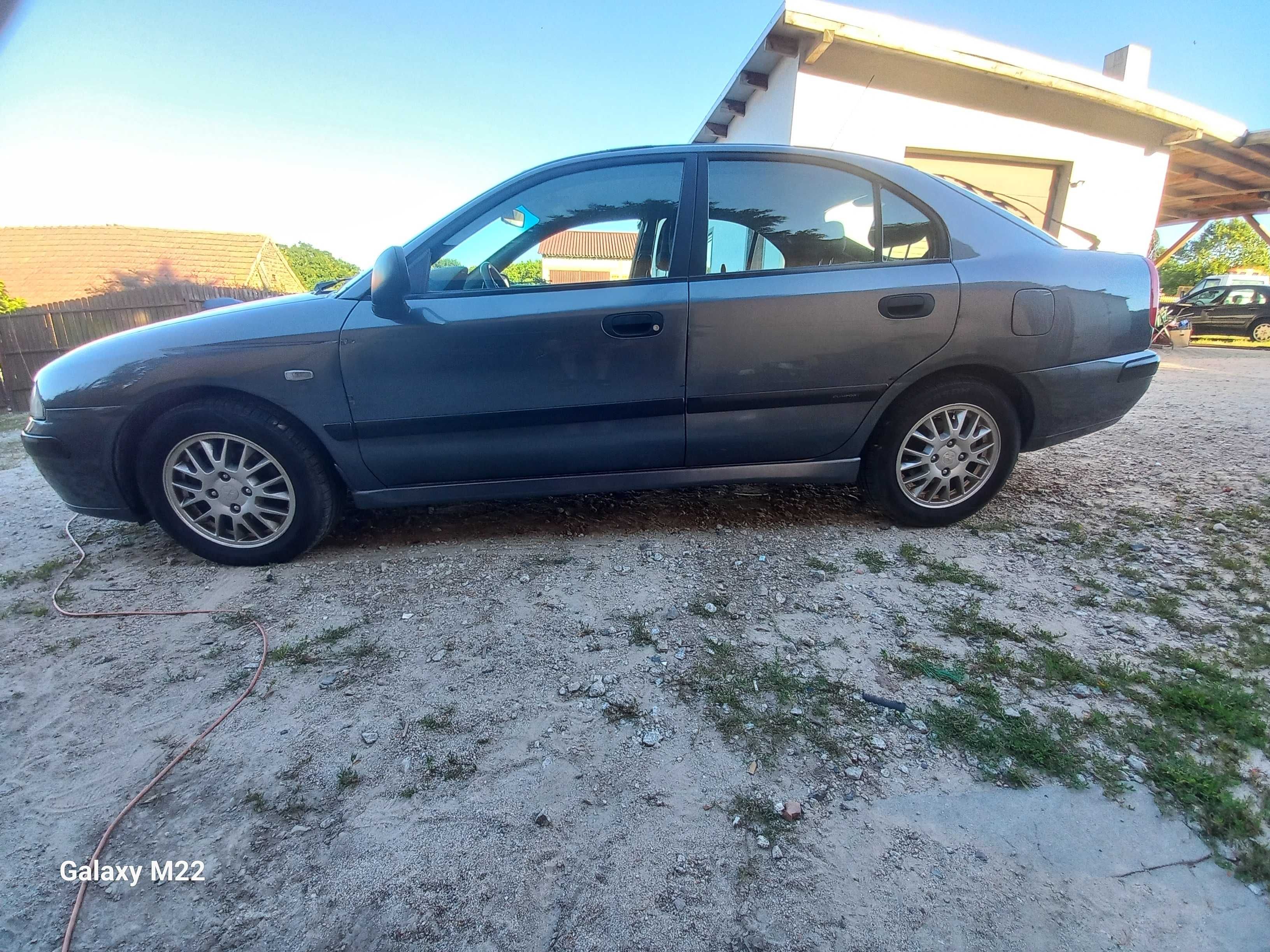 Mitsubishi Carisma 1.8 GDI 2004 Rok