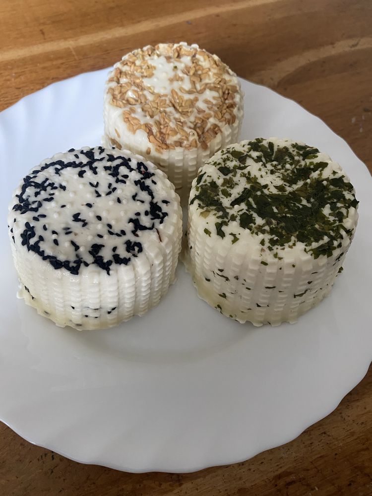 Mleko i serki od kóz anglonubijskich