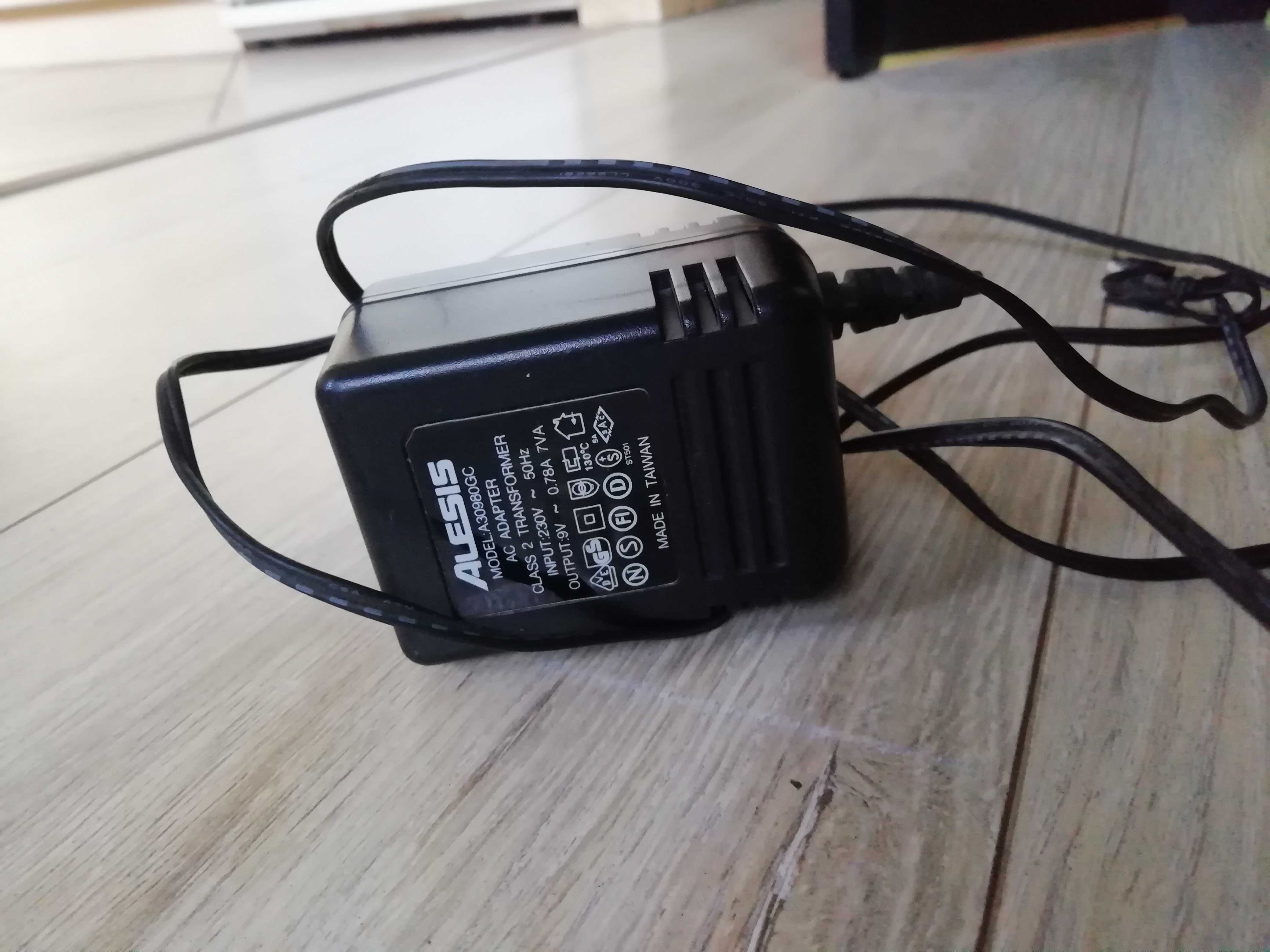 Alesis korektor graficzny meq 230