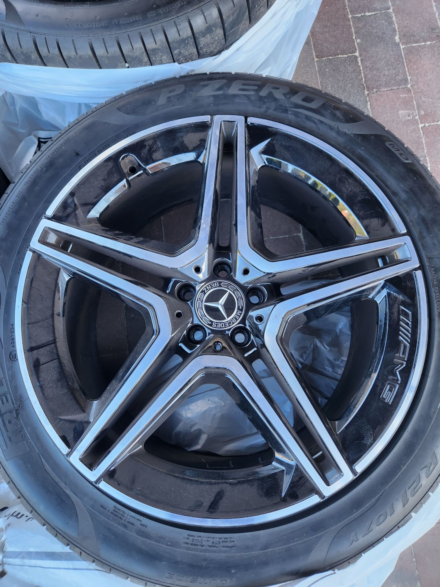 Комплект Pirelli PZero шин + диски 275/45/21 та 315/40/21 MB GLS400