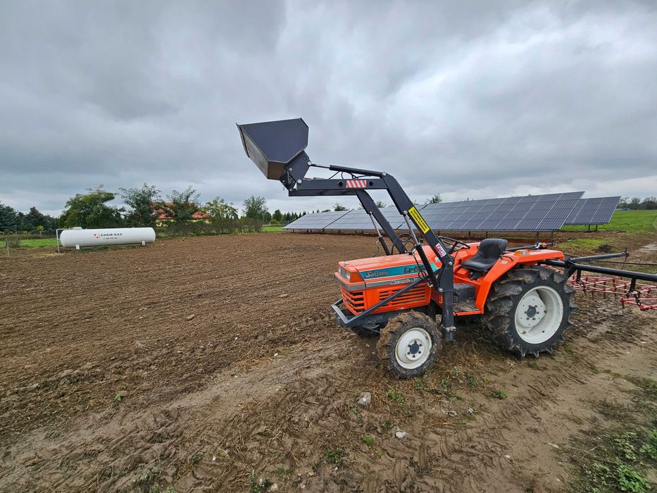 Kubota z osprzętem 4x4