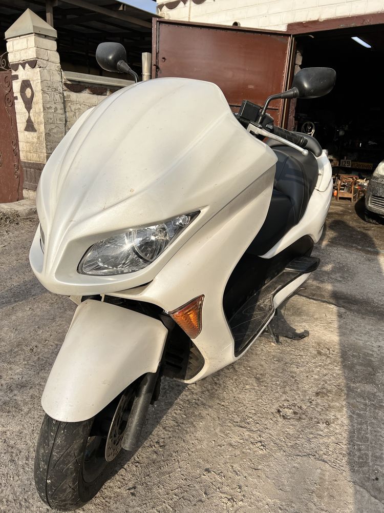 Honda Forza MF08 250