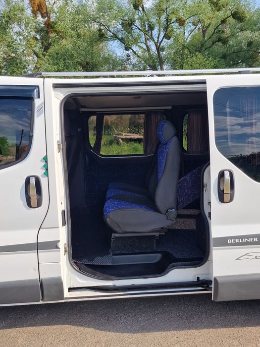 Продается рено трафик 2.5 2005 года Обмен