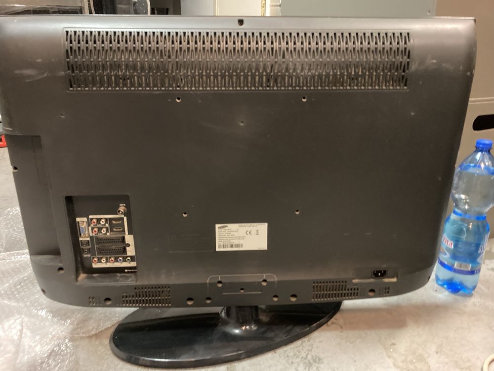 Telewizor SAMSUNG LE32A451C1 czesci stopka  matryca i inne