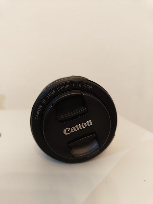 Canon 700D com 3 objetivas e acessórios