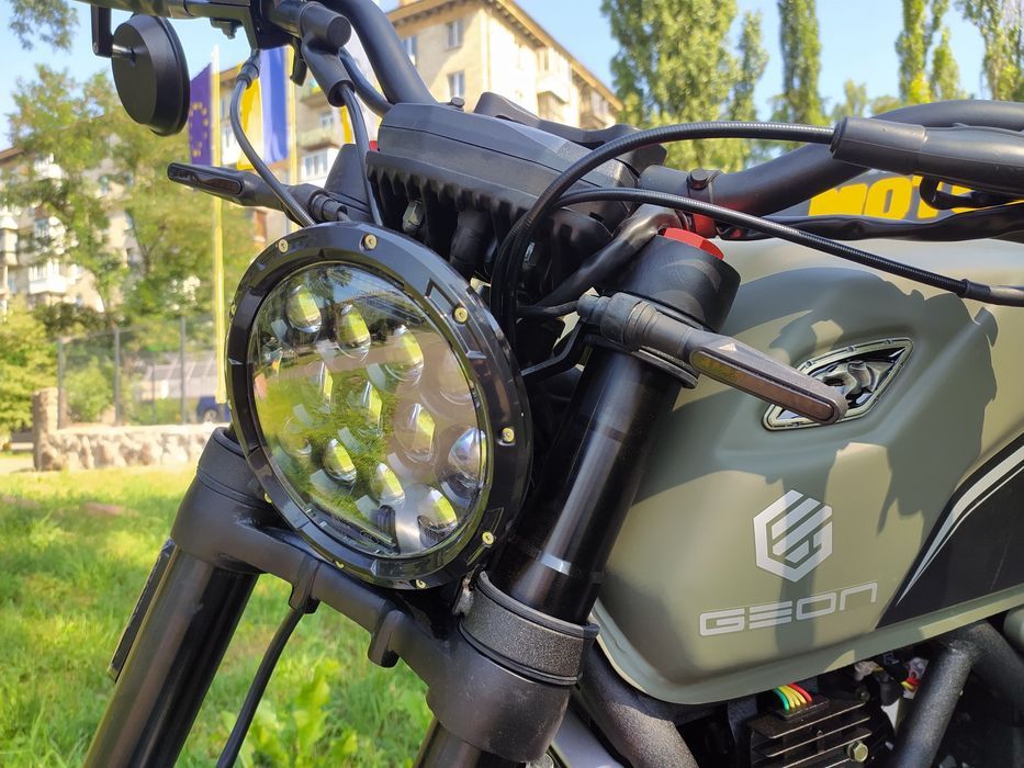 продам мотоцикл Geon Scrambler 250 чорний/зелений  2024