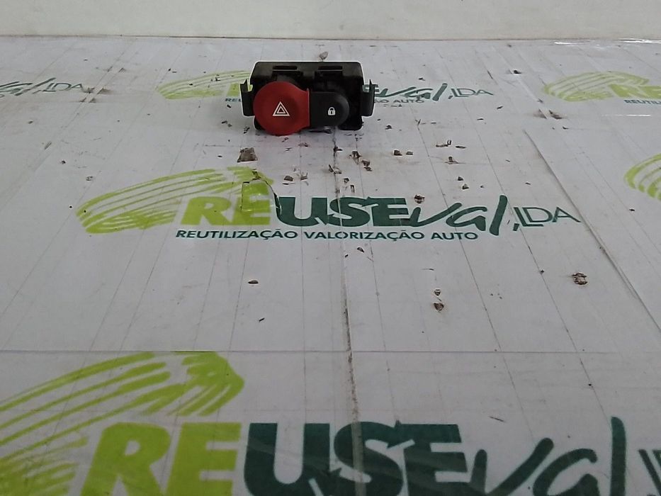 Interruptor Luzes Emergência (4 Piscas) Renault Clio Iii Caixa (Sb_, S