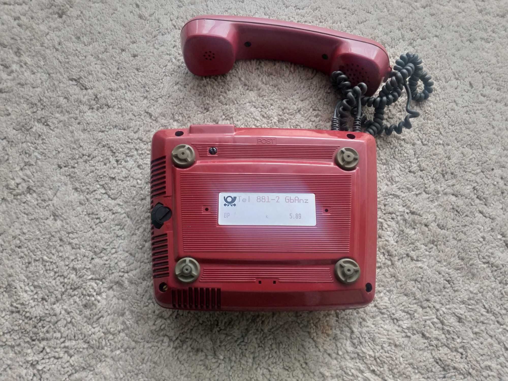 Telefon czerwony PRL na kluczyk