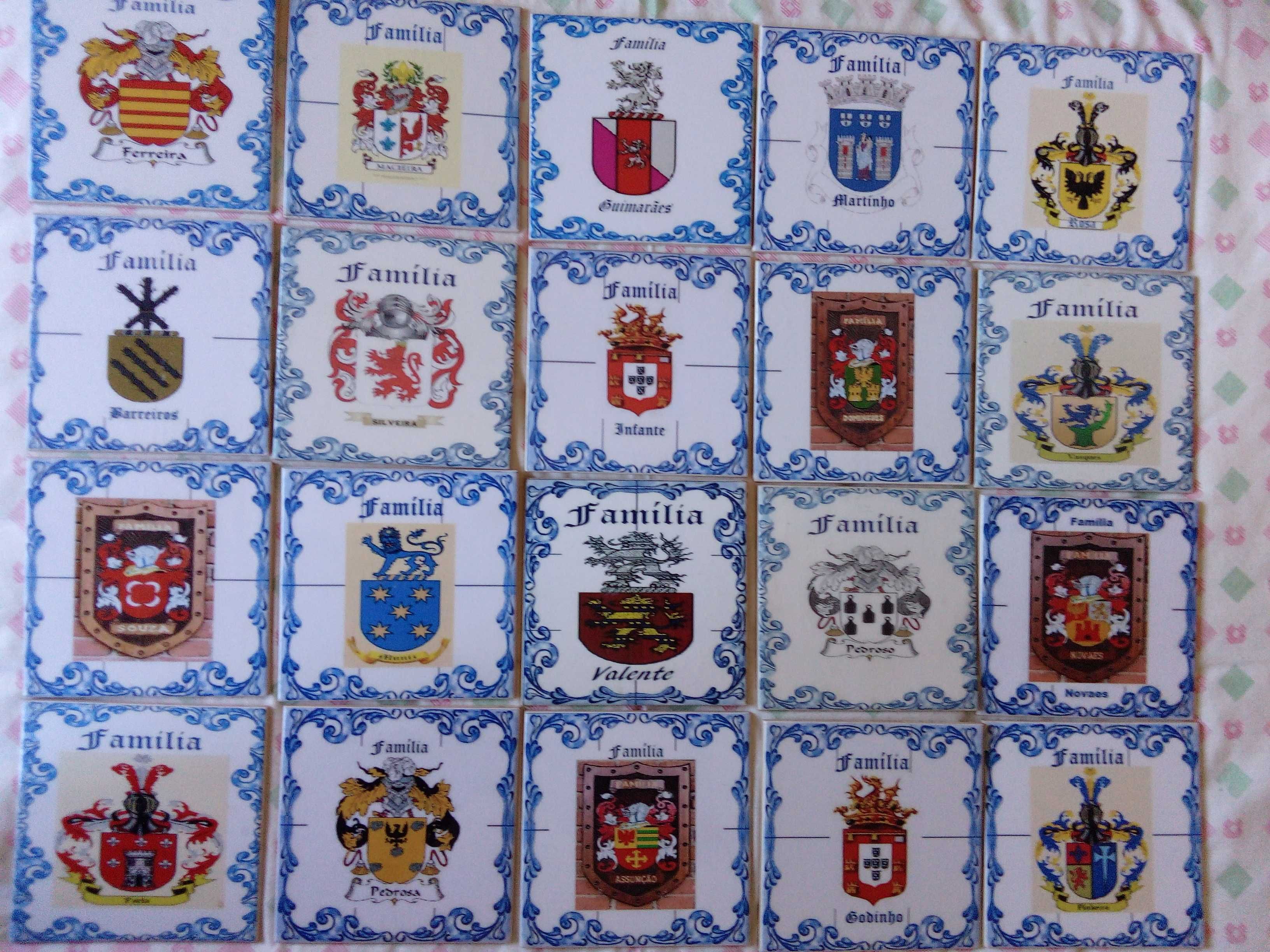 Brasões de família em azulejos