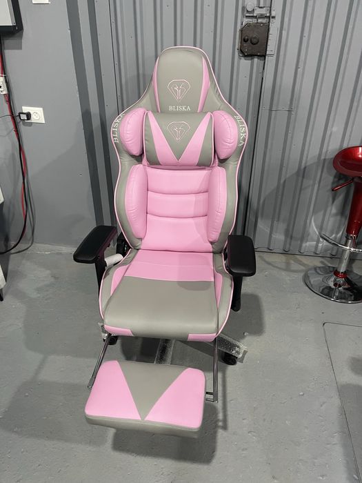 Офісне  крісло  для дівчат