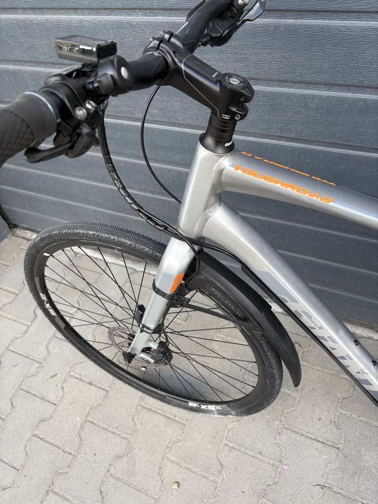 Rower Giant Toughroad L 28 hydraulika Shimano 3x9 Specialized Cube