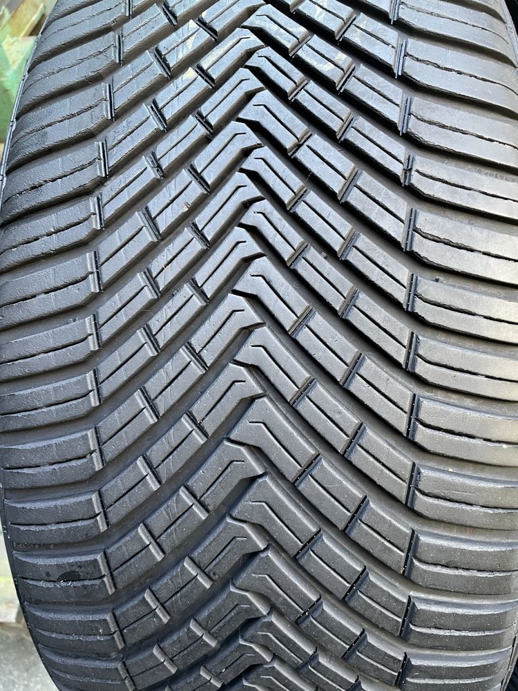 275/40 R20 R20 Continental Allseasoncontact