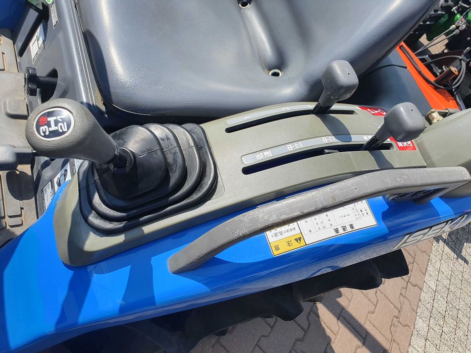 Traktor ISEKI diesel  4x4 jak nowy wspomaganie ,  ( Kubota )