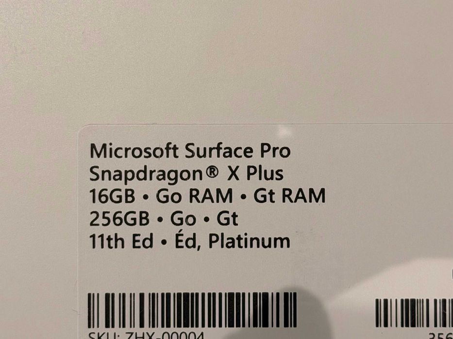 Microsoft Surface Pro 11 (Edycja 11, X Plus) 16 GB RAM, 256 GB SSD +