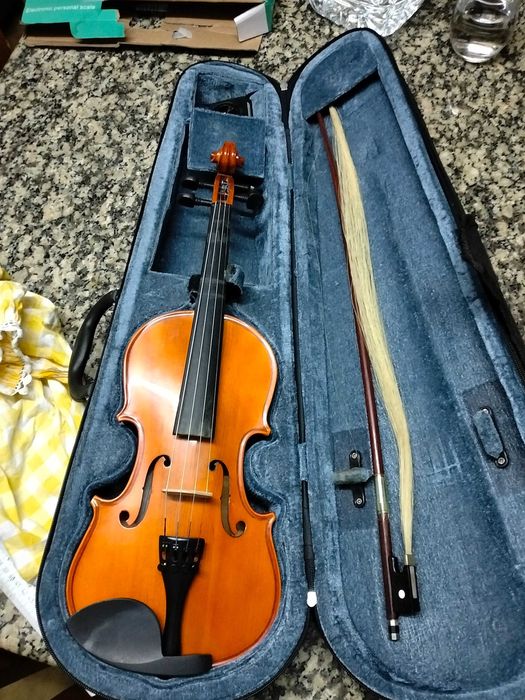 Hoje só 30€ Violino pequeno incompleto