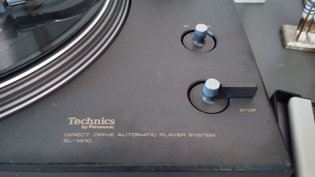 Vendo gira discos Technics SL 1410