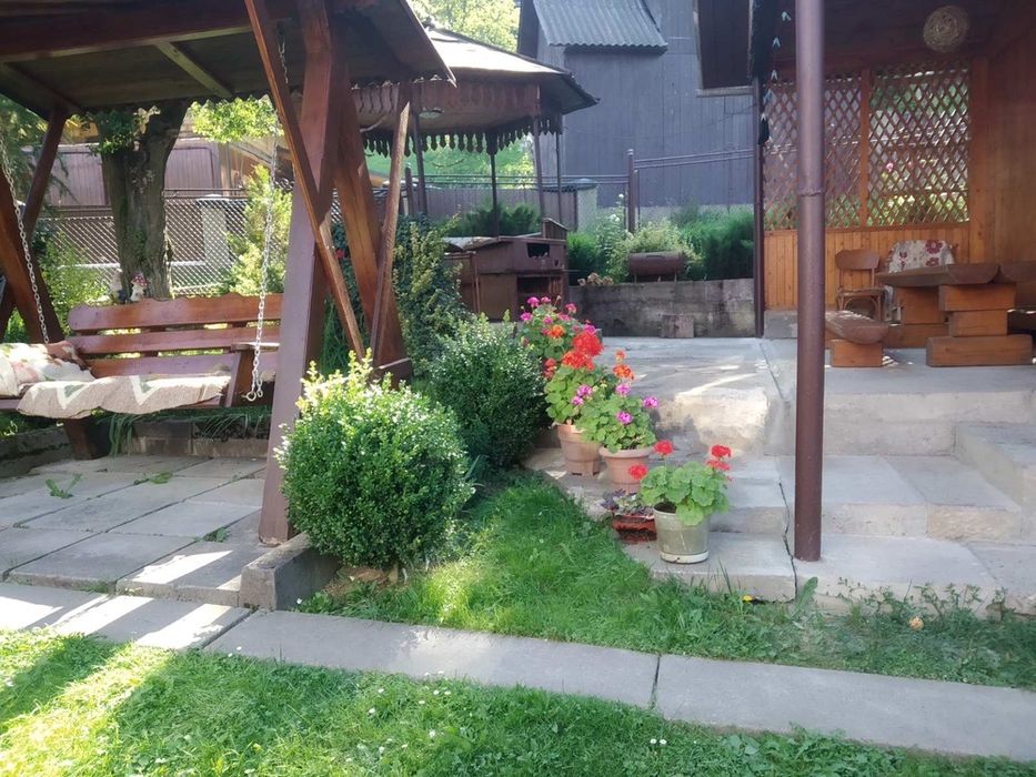 Яремче. Гостинний двір Під горою