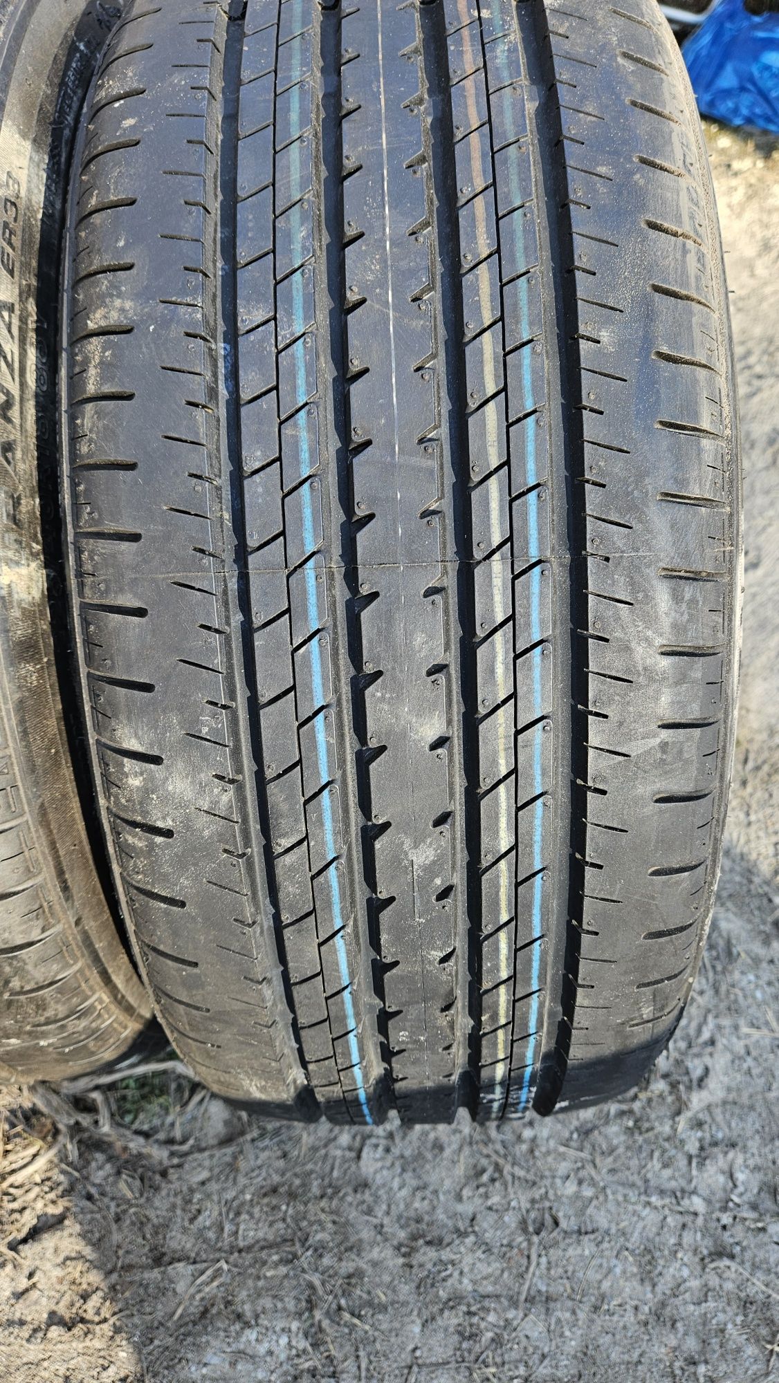 2szt 225/40/18 Bridgestone DEMO dot1719r LATO