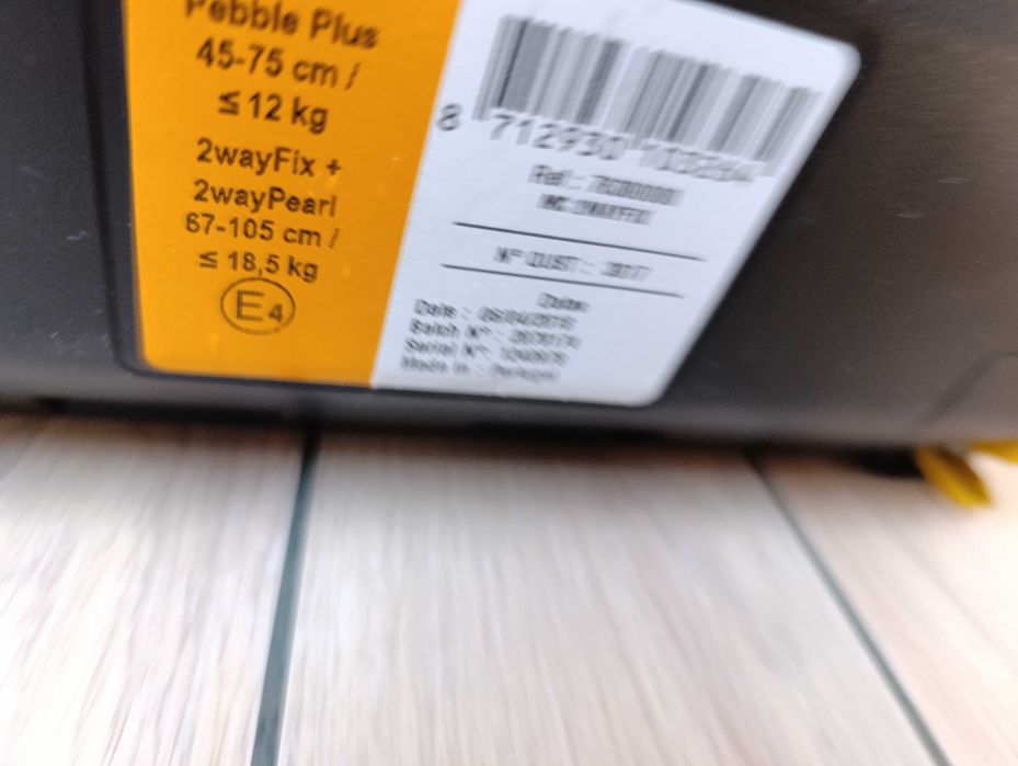 Fotelik Maxi Cosi Pebble Plus wraz z bazą Isofix