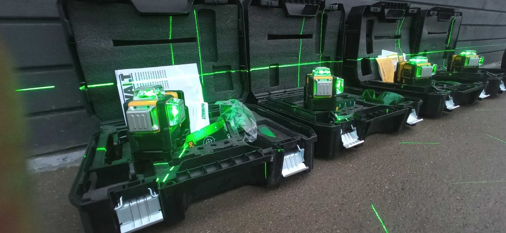 Laser DEWALT 360 DCE089 trzy wiązkowy Zielony 30M Poziomica Laserowa