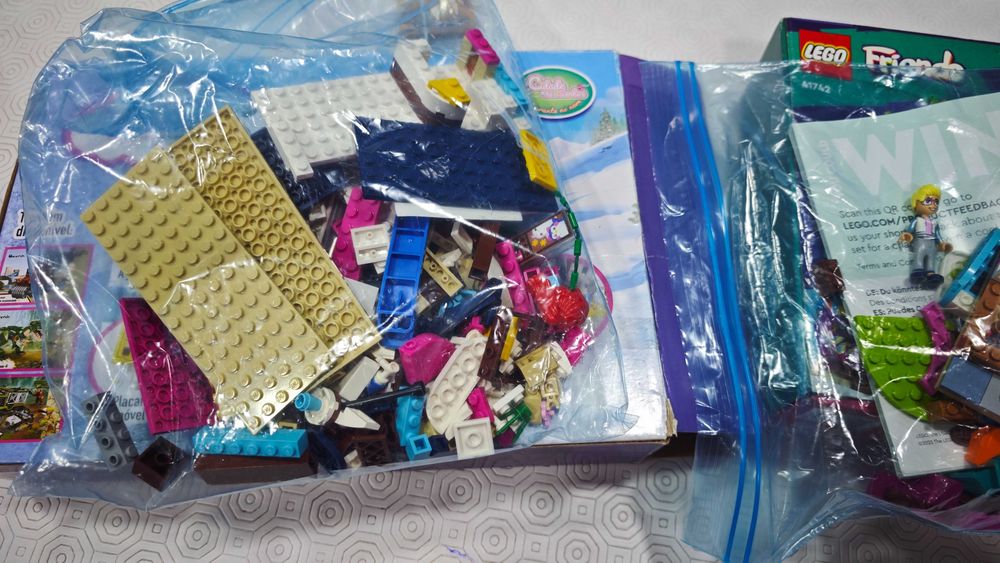 LEGOS vários 2 caixas