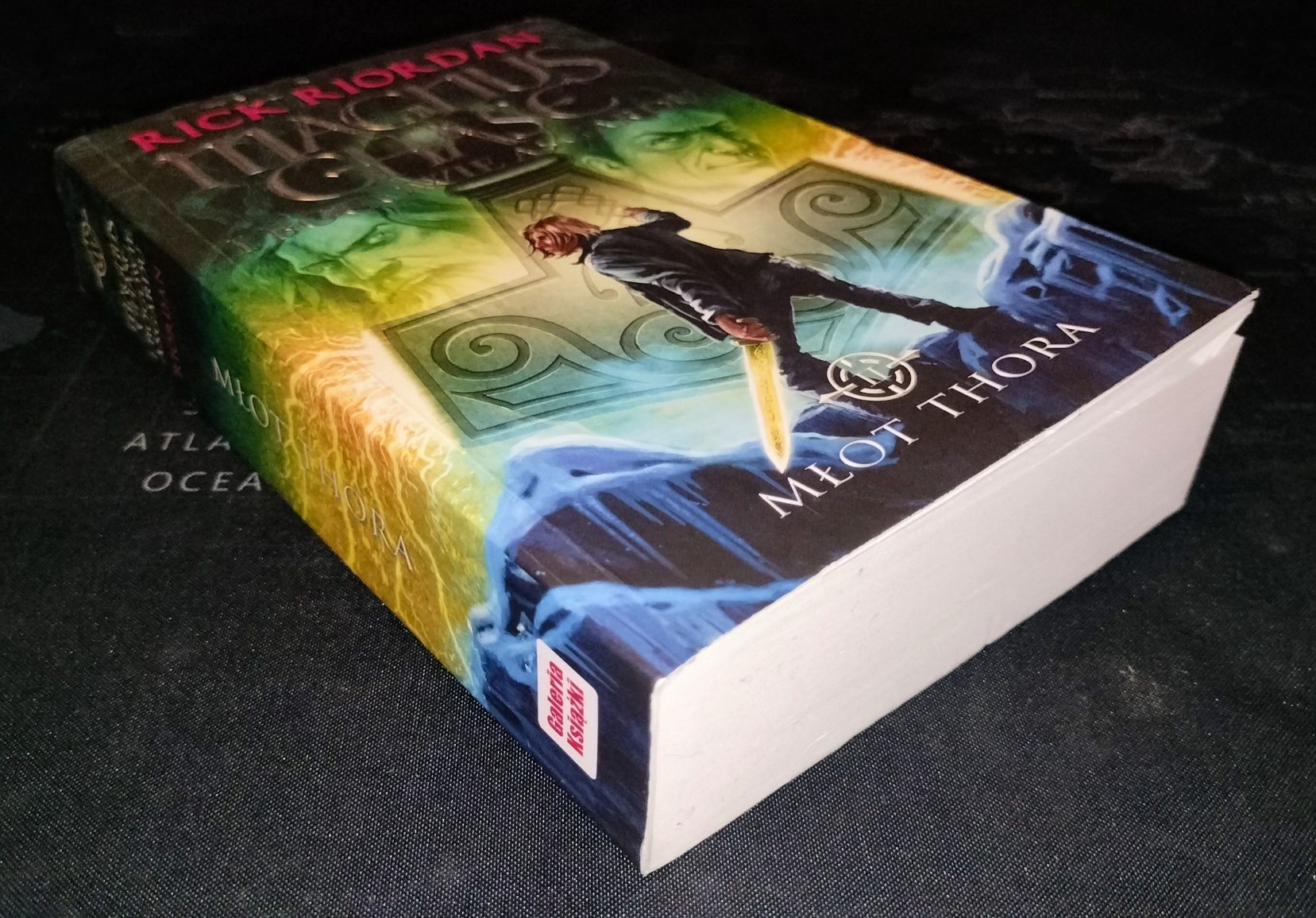Rick Riordan - Młot Thora / Magnus Chase i bogowie Asgardu: tom 2