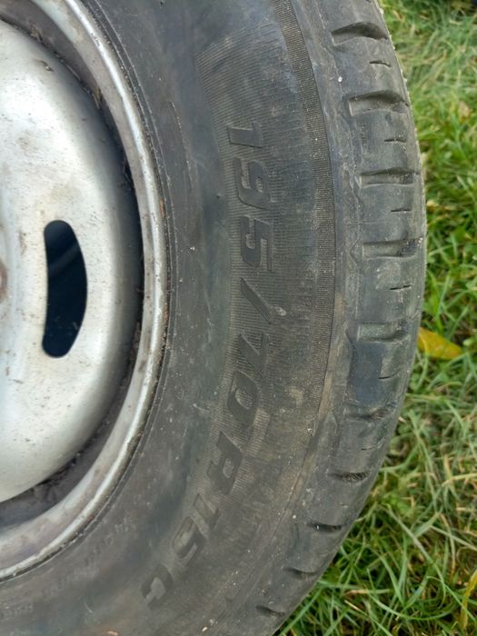 Sprzedam komplet opon 195/70/15c