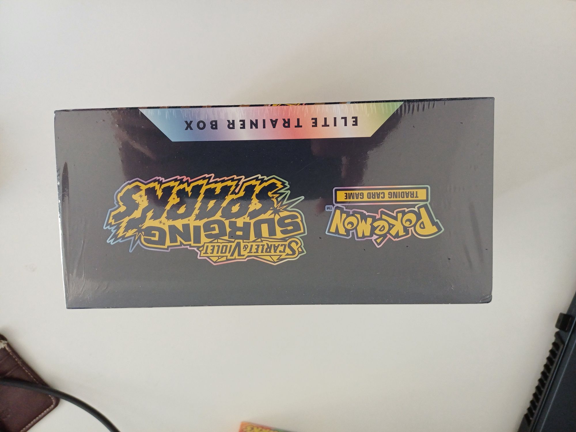 Pokemon Surging Sparkes ETB