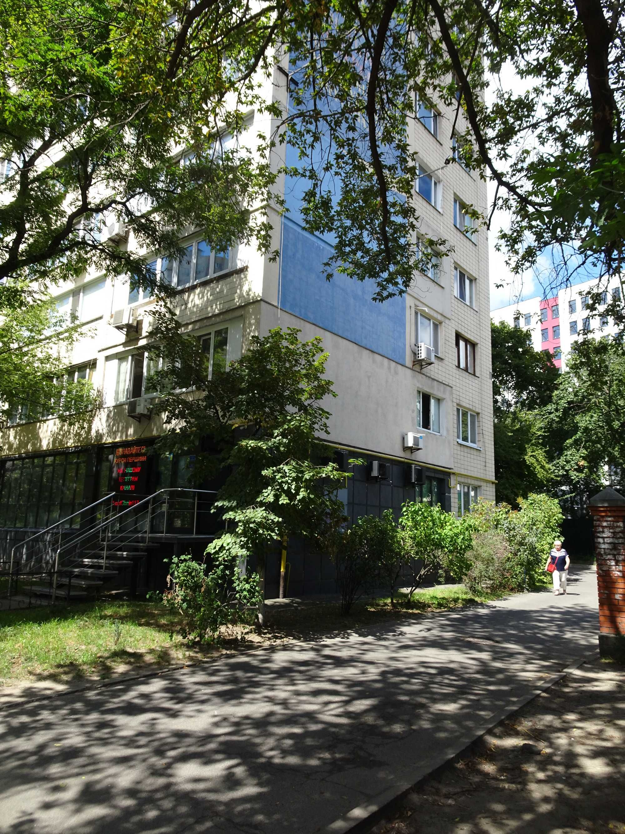 Лобановского, без хозяев комната в доме, метро Демеевская Автовокзал