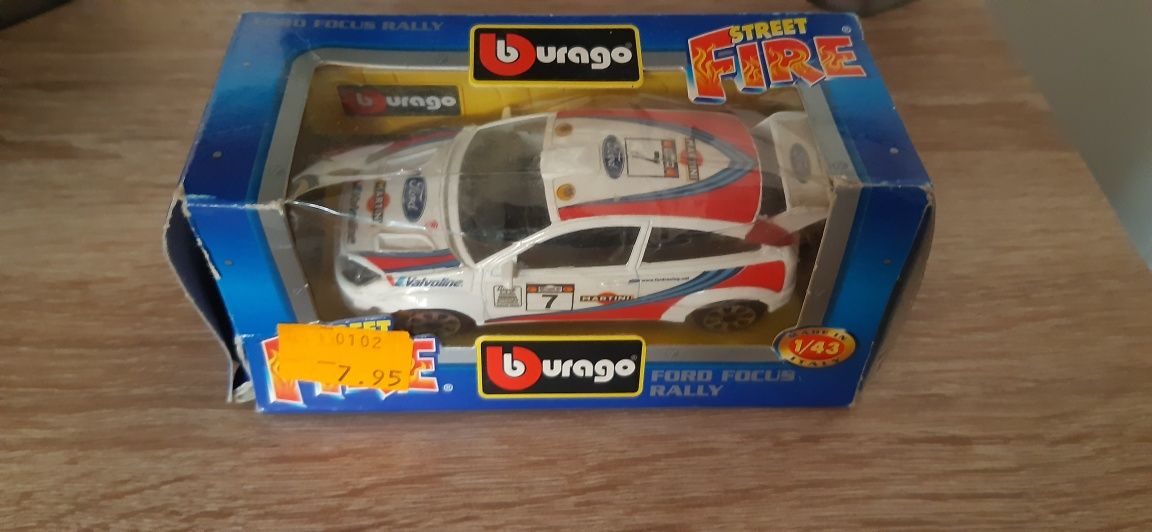 Ford Focus 1/43 Bburago