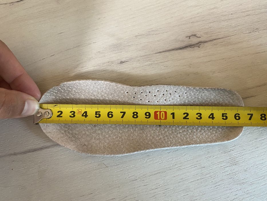 Кросівки для дівчинки 26 р