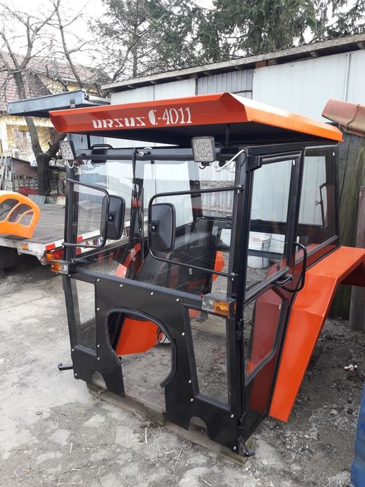 Ursus traktor ciągnik C-4011(40-stka) błotniki maska
