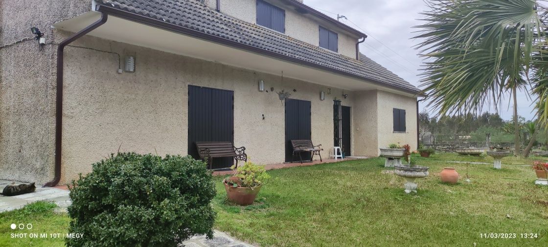 Vendo casa M5 com terreno piscina ,etc