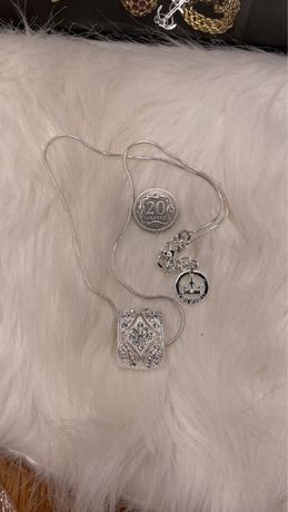 Naszyjnik Trifari w kolorze srebrnym z kryształkami